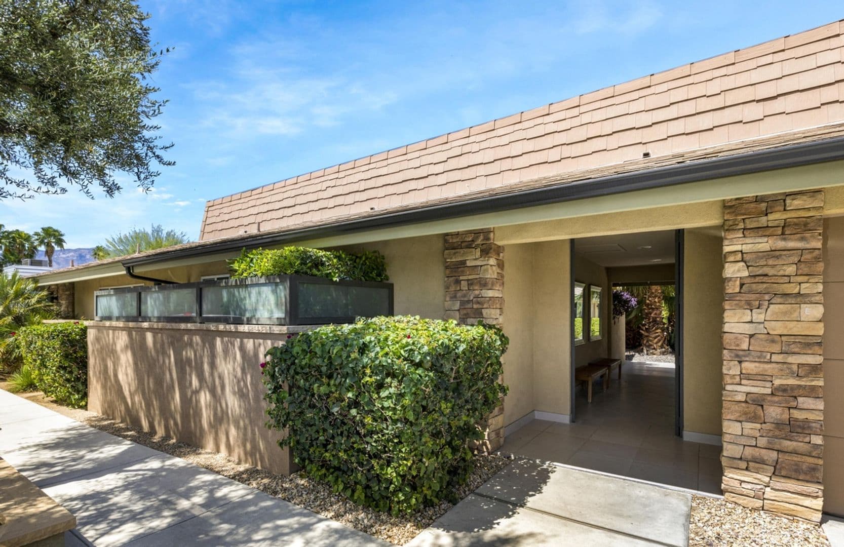 Palm Springs Apartment: 555 S. Thornhill Road