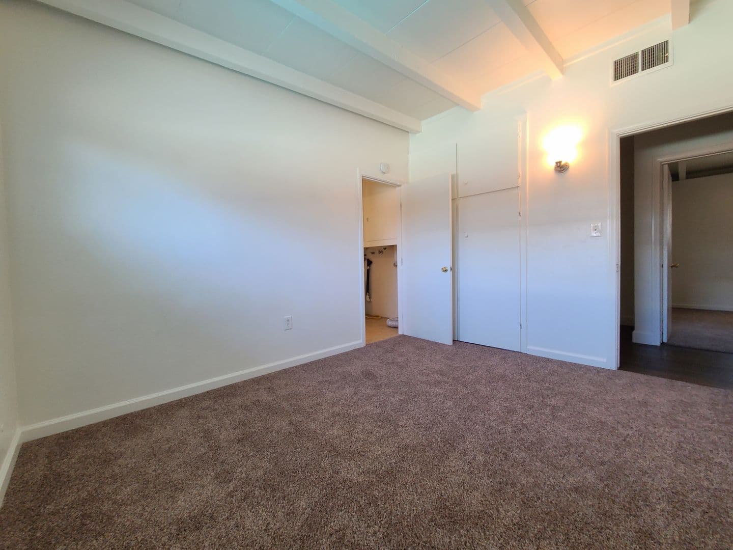 Redlands Apartment: 1321 Campus Ave.