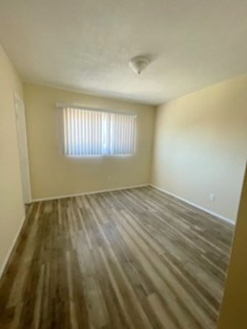 Ontario Apartment: 1248 Stoneridge Ct