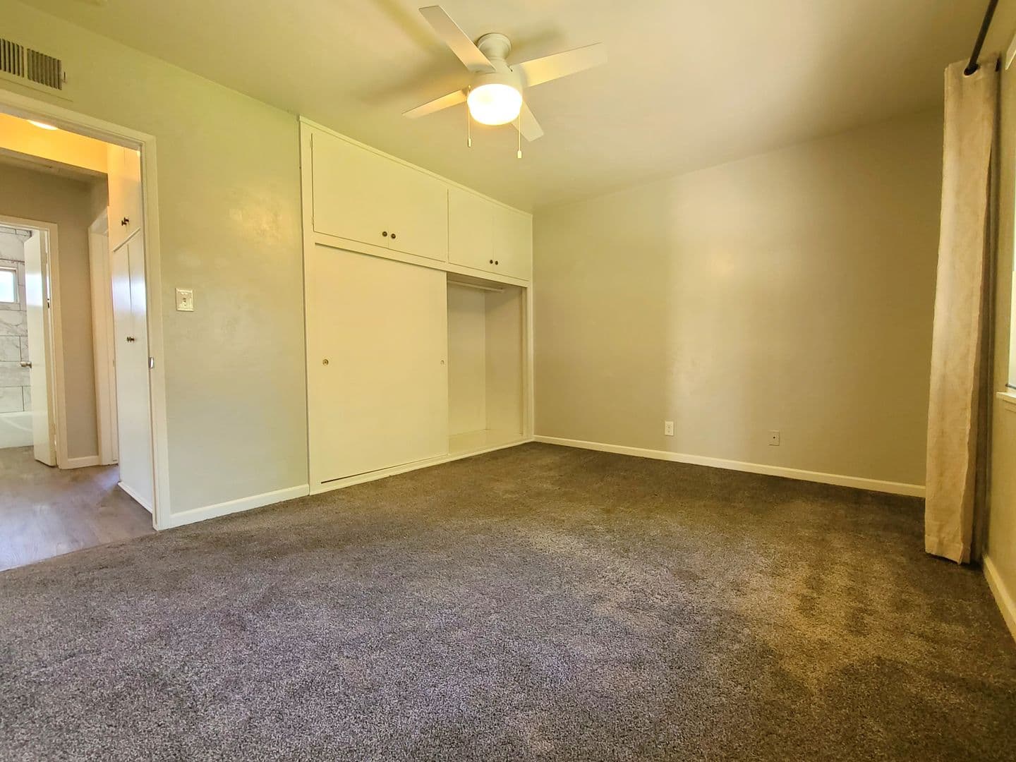 Redlands Apartment: 534 Roosevelt Rd