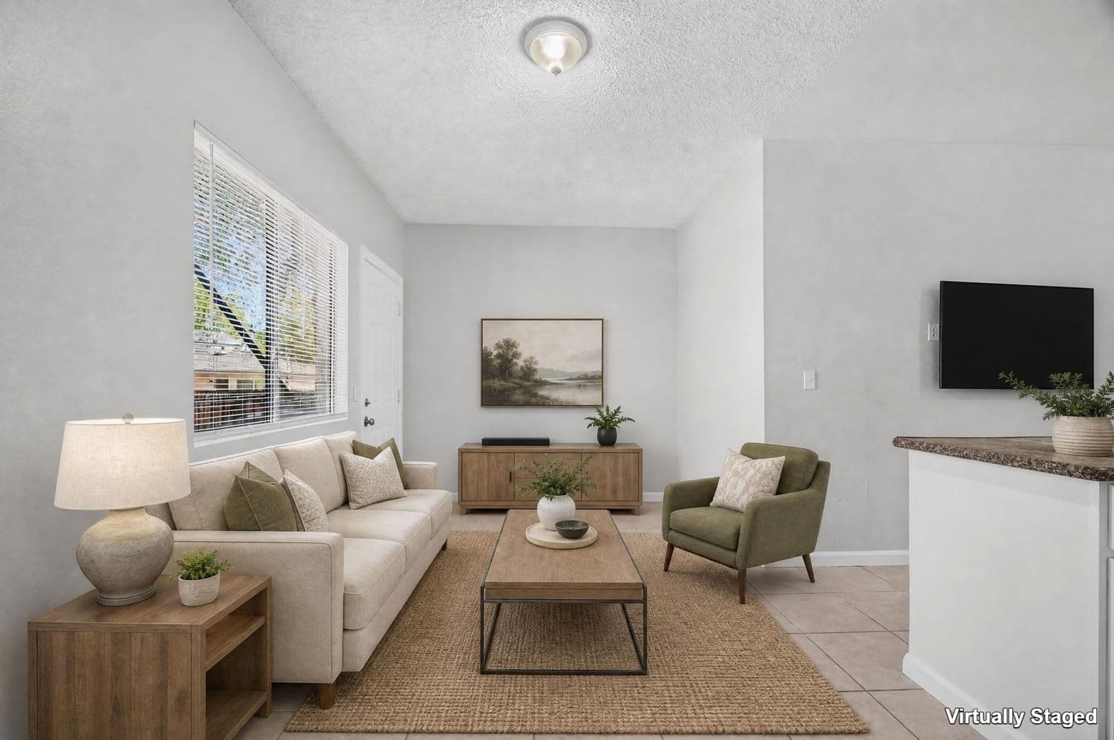 Riverside Apartment: 3390 Lime Street