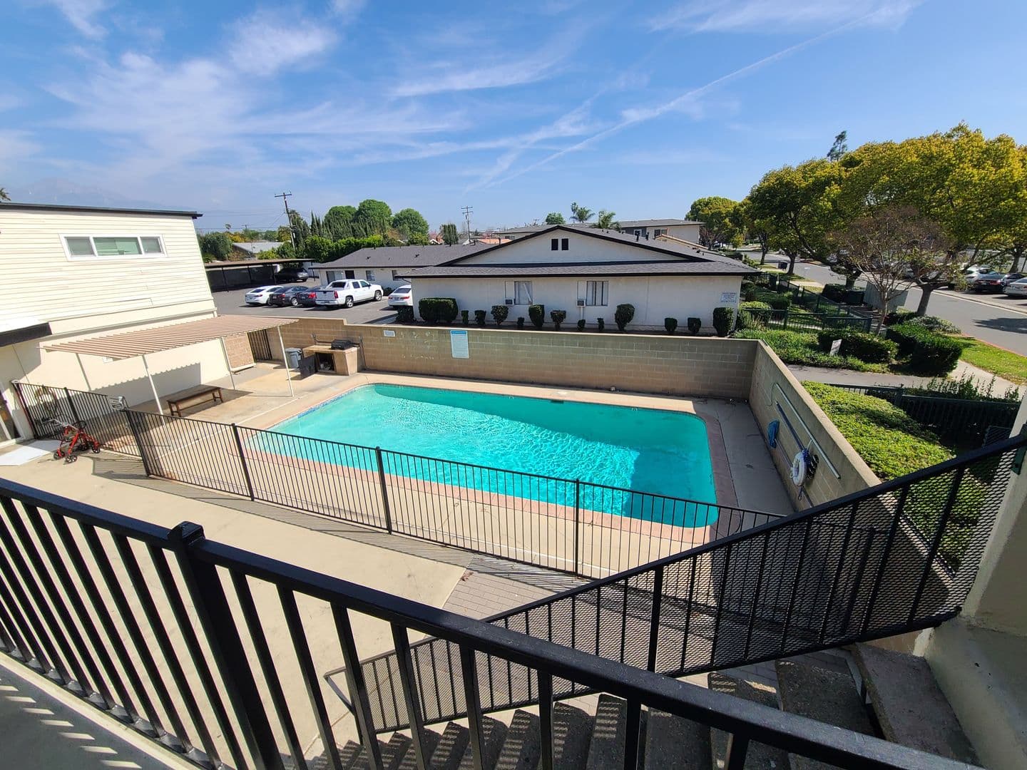 Ontario Apartment: 1248 Stoneridge Ct