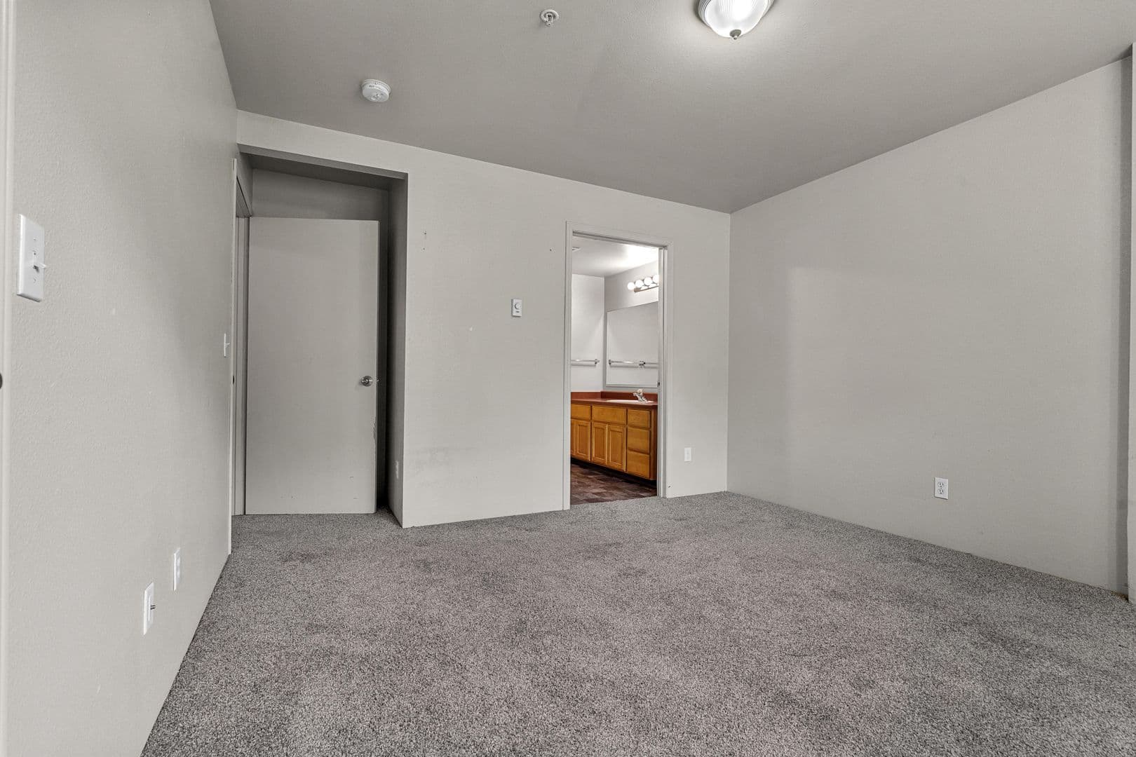 Coeur d'Alene Apartment: 721-723 E. Linden Ave.
