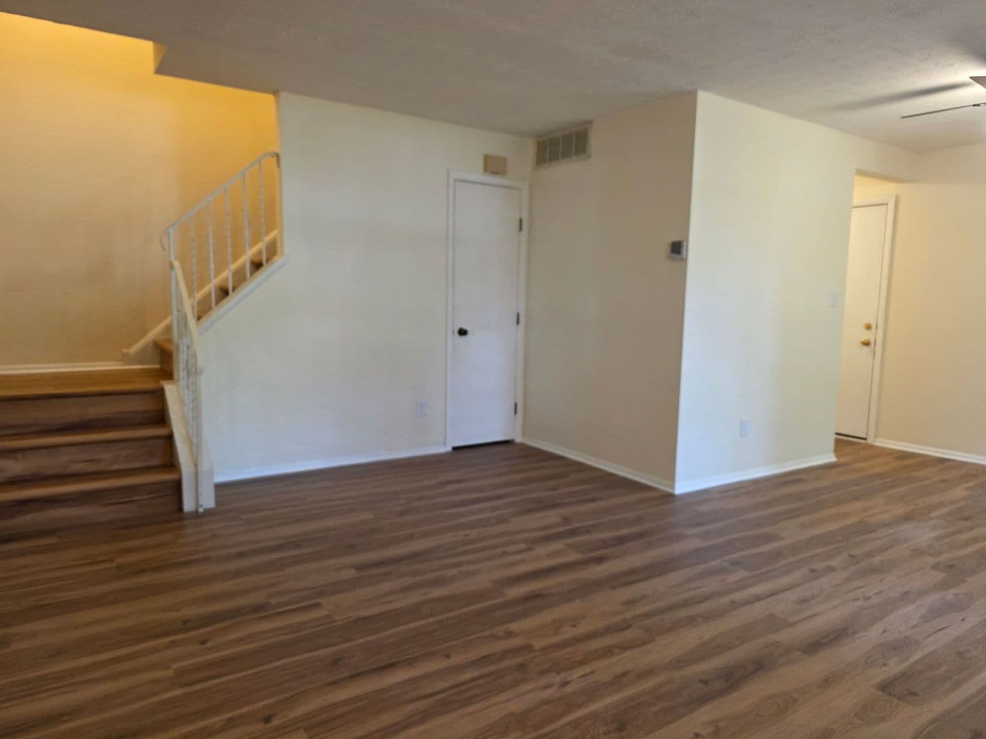 North Royalton House: 13622 Oakbrook Dr