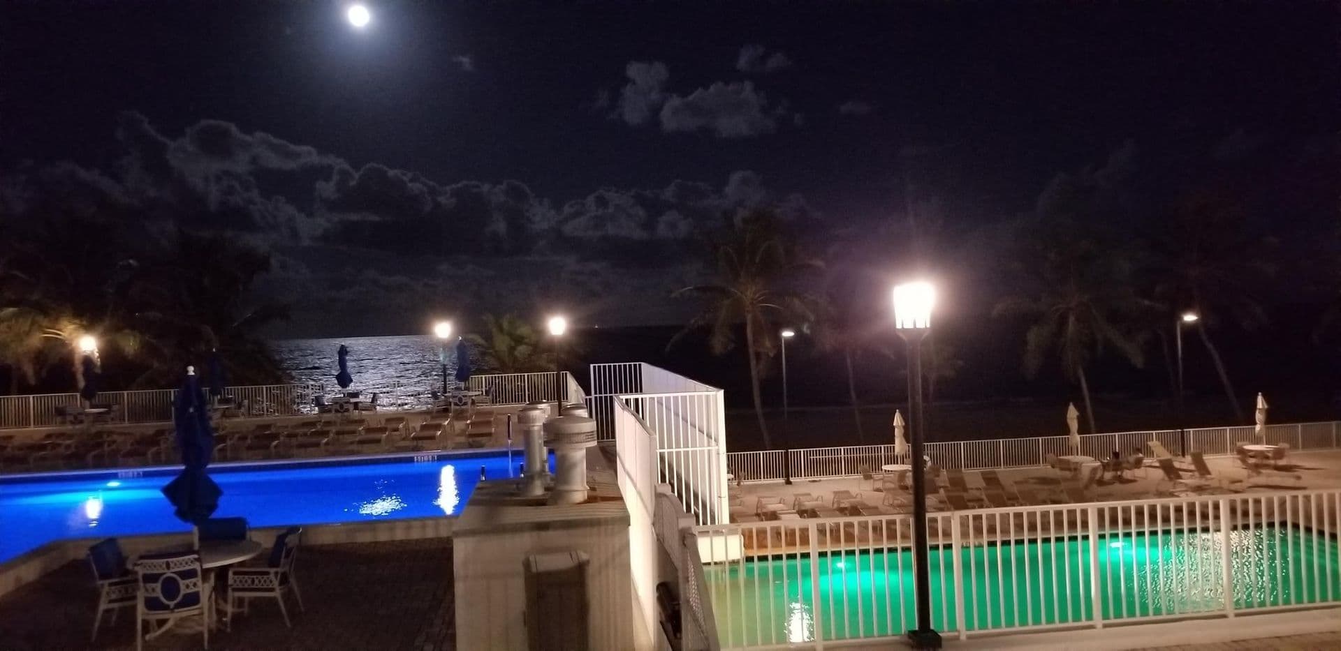 Hollywood House: 2101 South Ocean Dr. Unit 1712