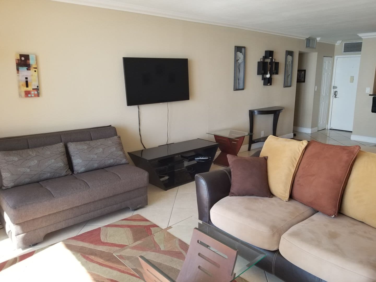Hollywood House: 2101 South Ocean Dr. Unit 1712