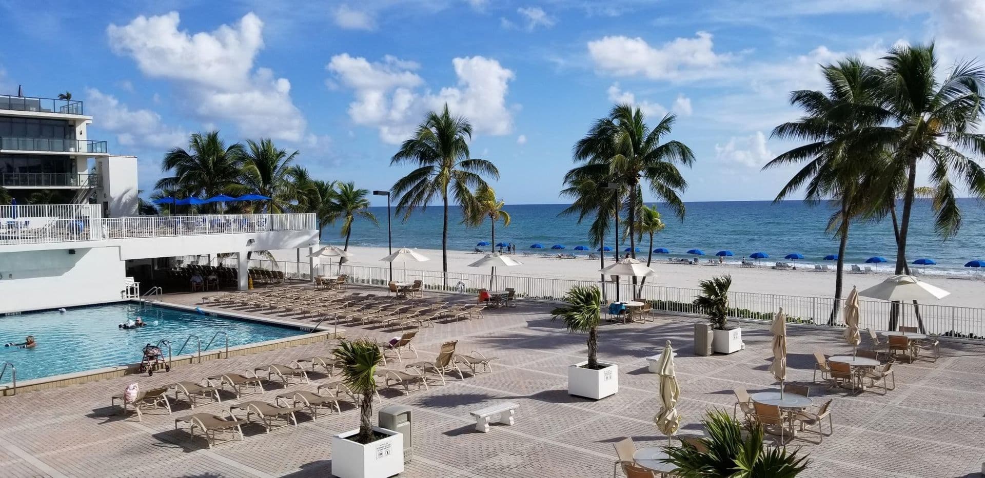 Hollywood House: 2101 South Ocean Dr. Unit 1712