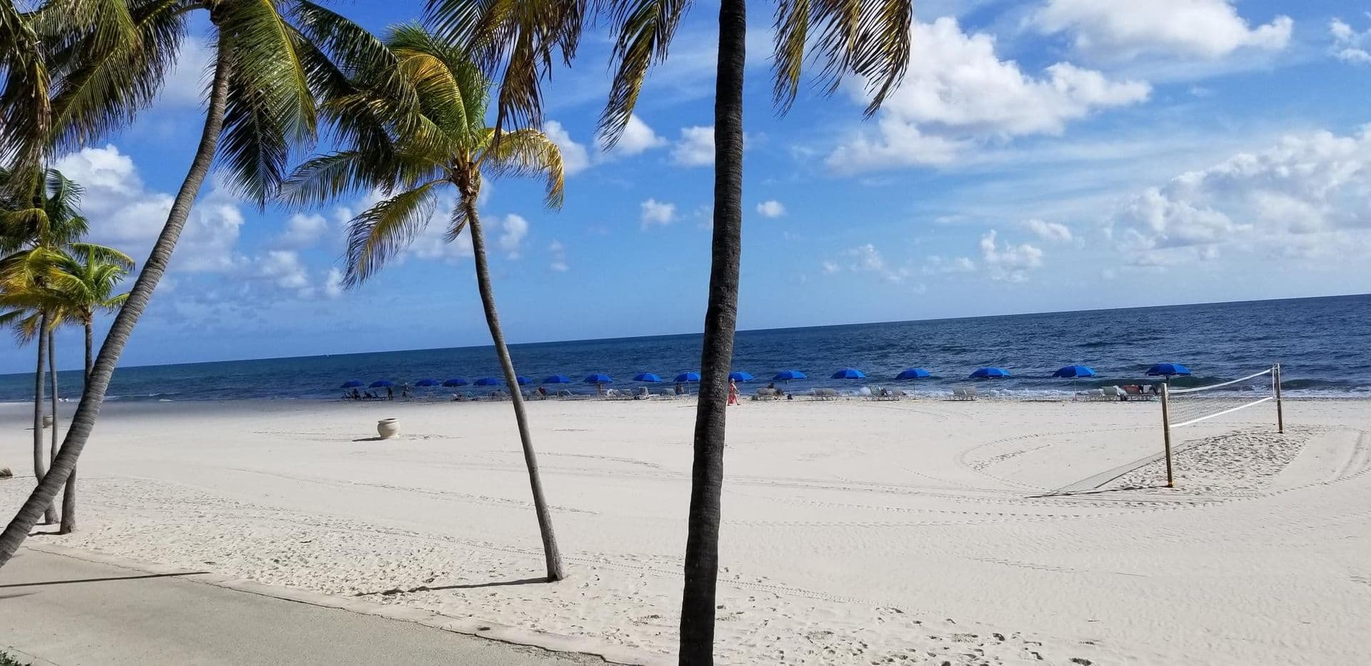 Hollywood House: 2101 South Ocean Dr. Unit 1712