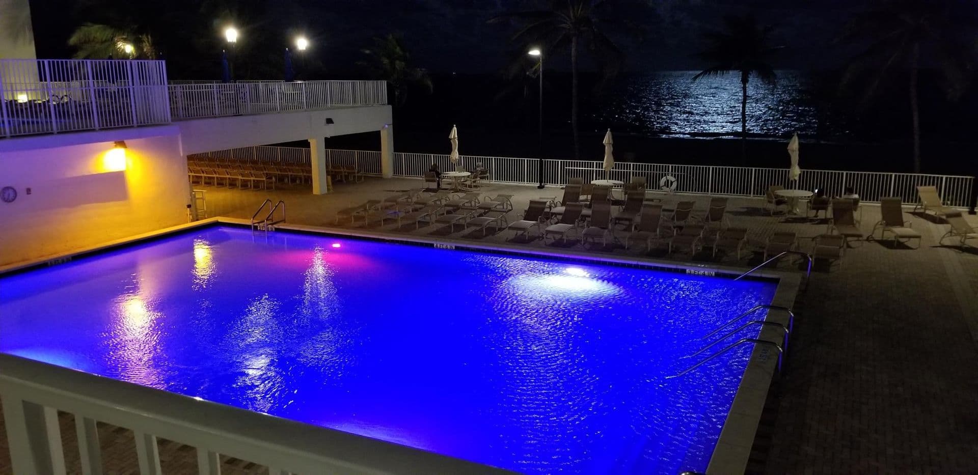 Hollywood House: 2101 South Ocean Dr. Unit 1712