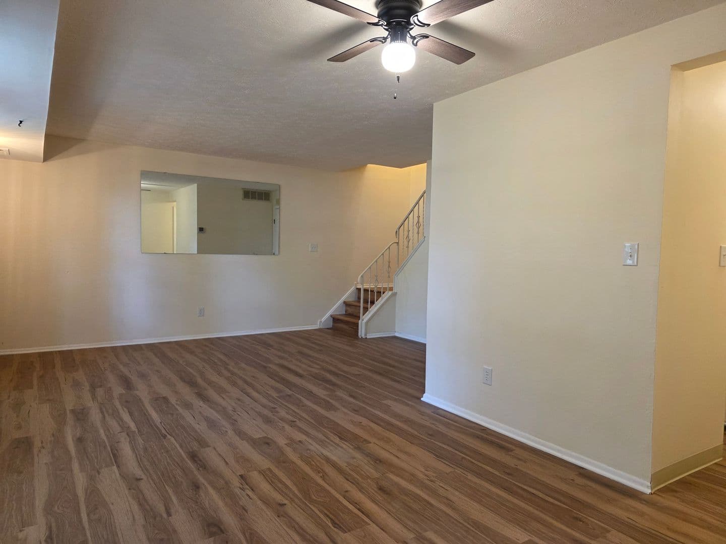 North Royalton House: 13622 Oakbrook Dr