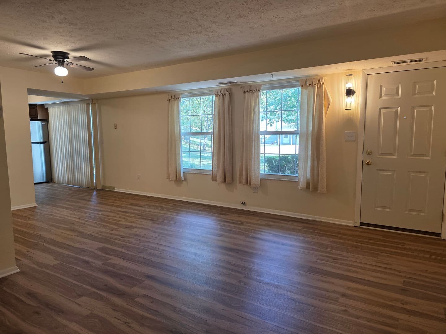 North Royalton House: 13622 Oakbrook Dr