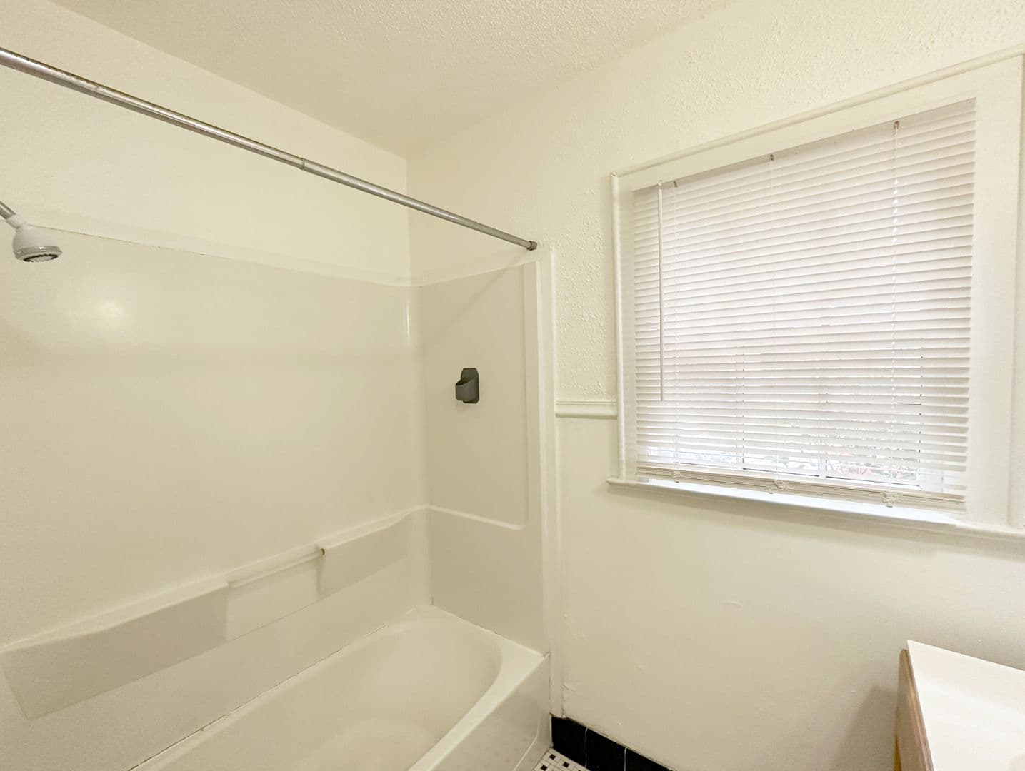 Gainesville House: 313 NW 11th Street