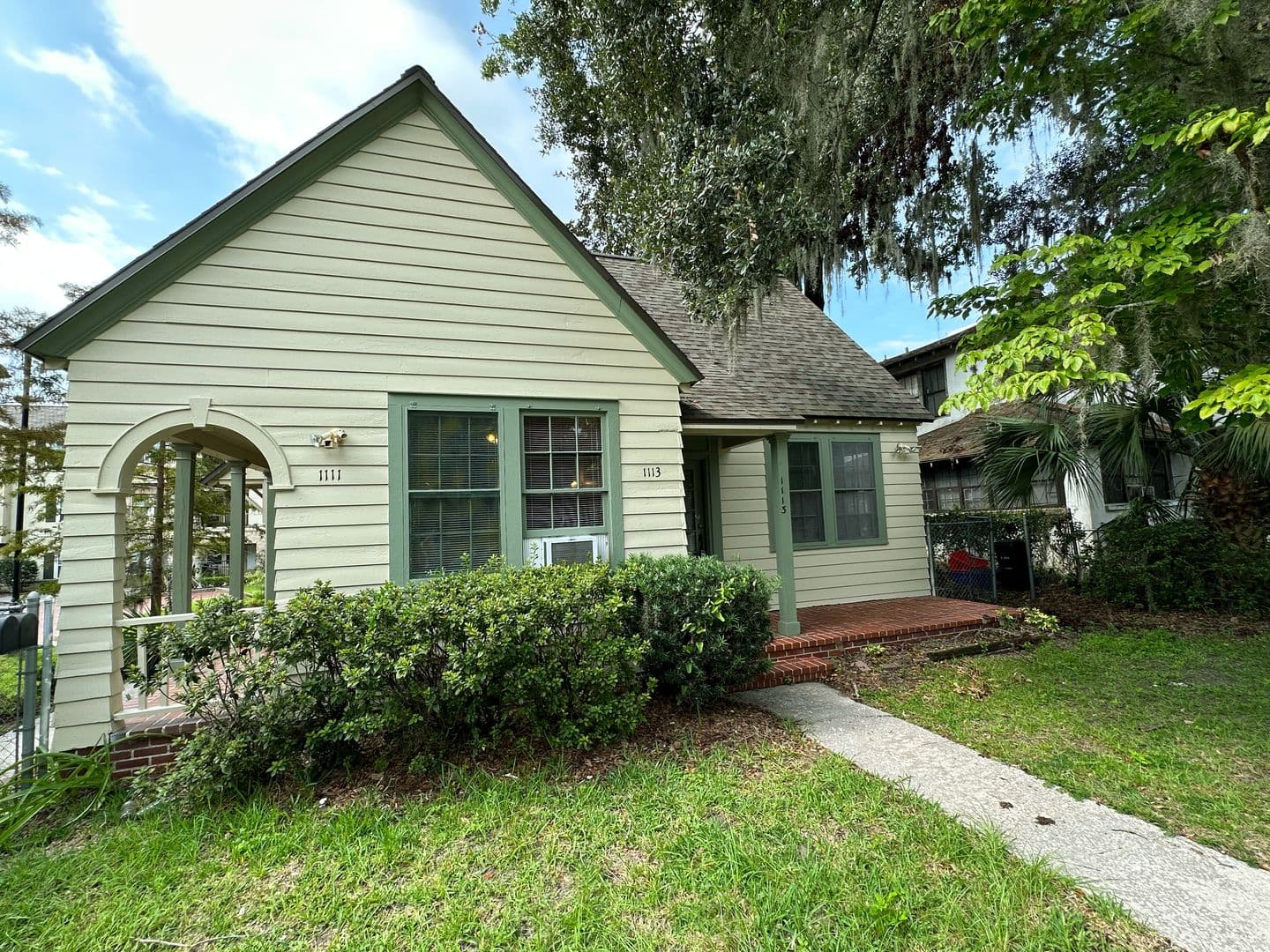 Gainesville House: 1111 SW 4th Ave