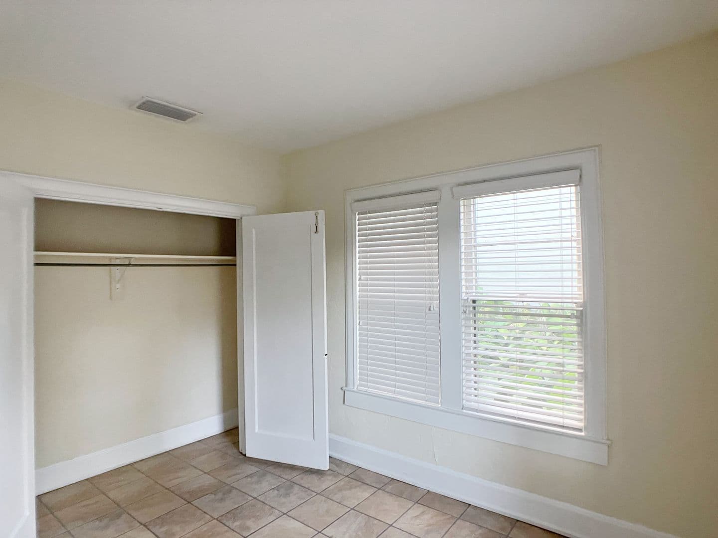 Gainesville Apartment: 919 SW 5th Avenue