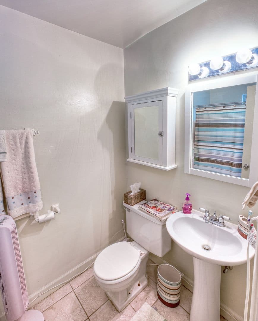 Gainesville Apartment: 1222 NW 8th Avenue