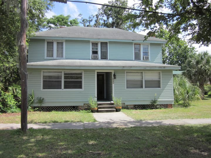 Gainesville House: 722 NE 3rd Avenue