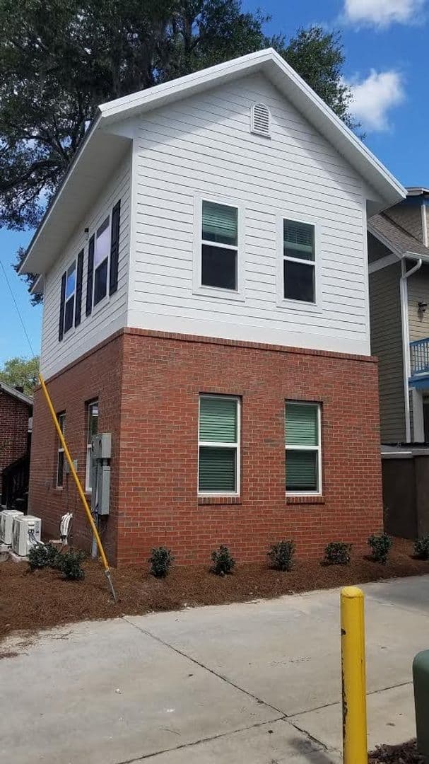 Gainesville House: 313 SW 12th Street