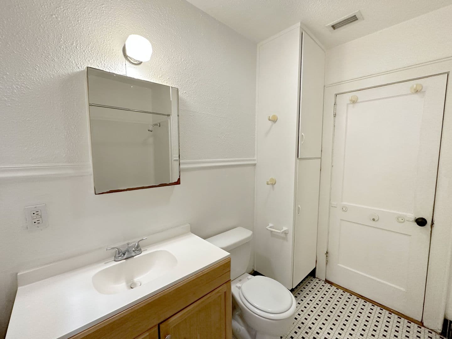 Gainesville House: 313 NW 11th Street