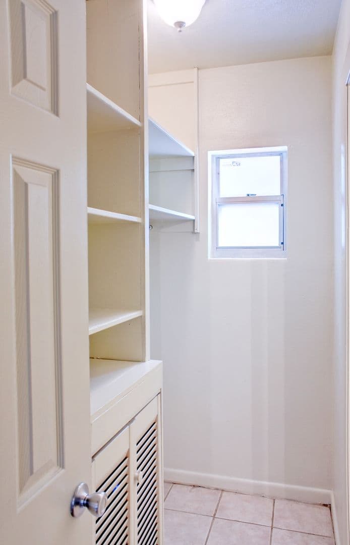 Gainesville Apartment: 1222 NW 8th Avenue