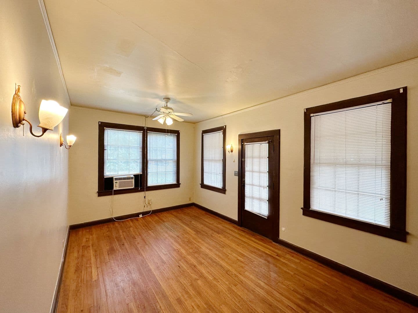 Gainesville House: 1111 SW 4th Ave