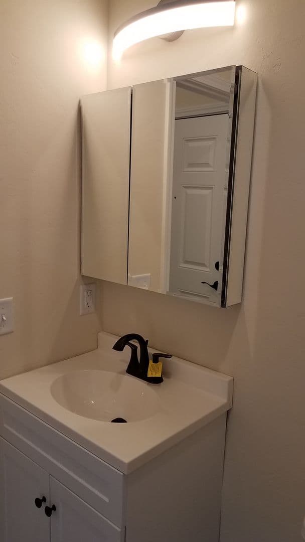 Gainesville House: 313 SW 12th Street