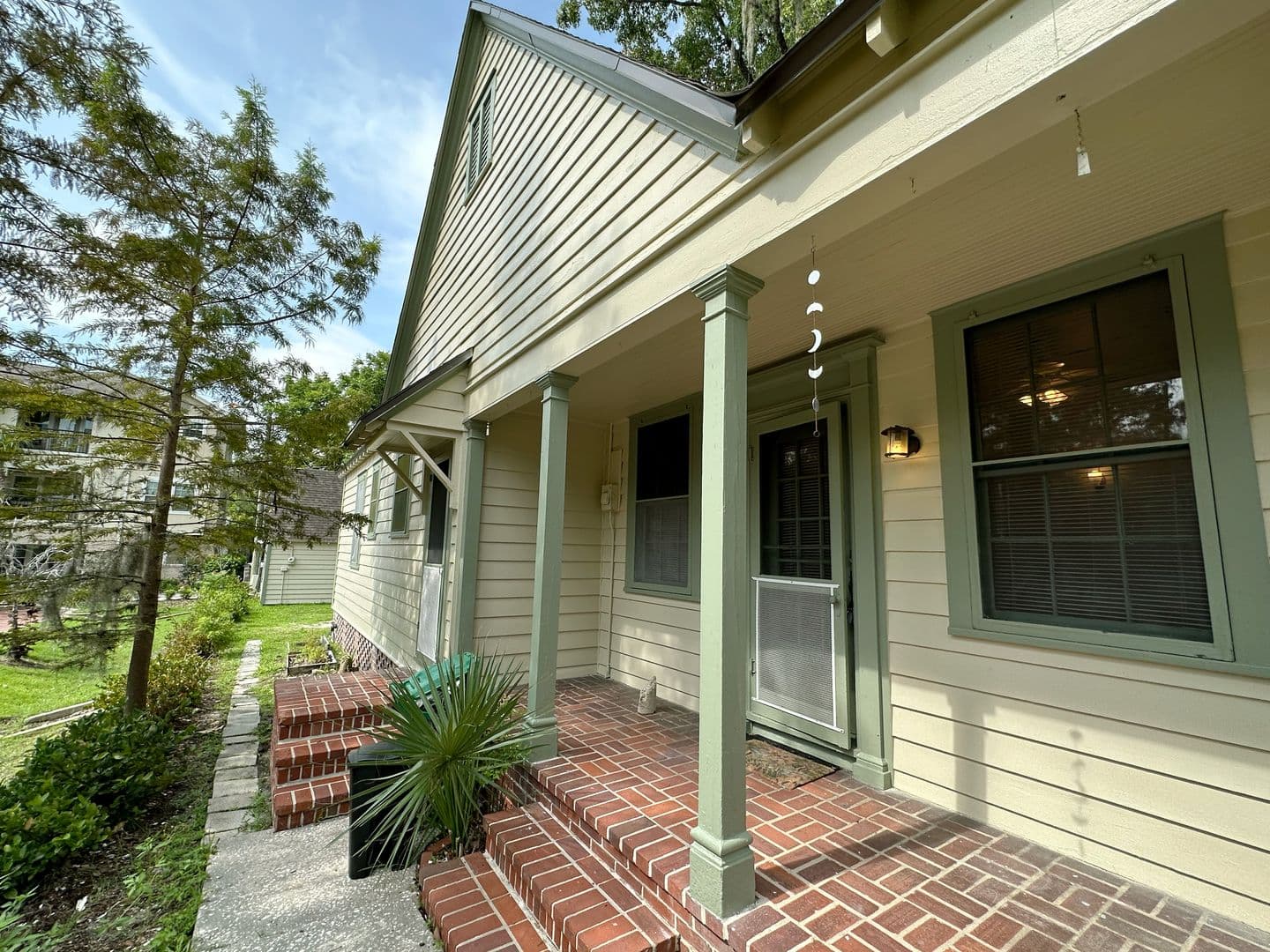 Gainesville House: 1111 SW 4th Ave