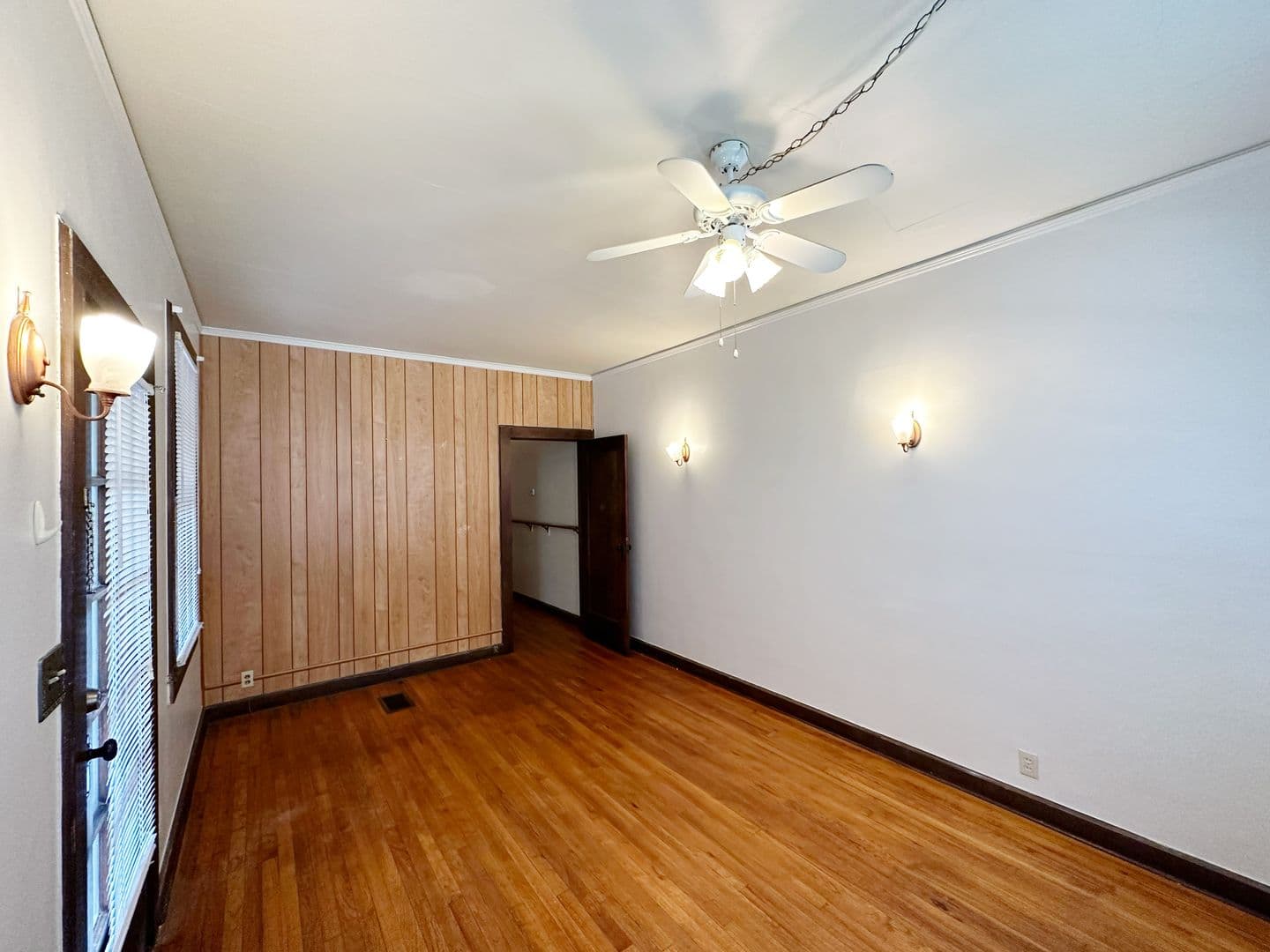 Gainesville House: 1111 SW 4th Ave