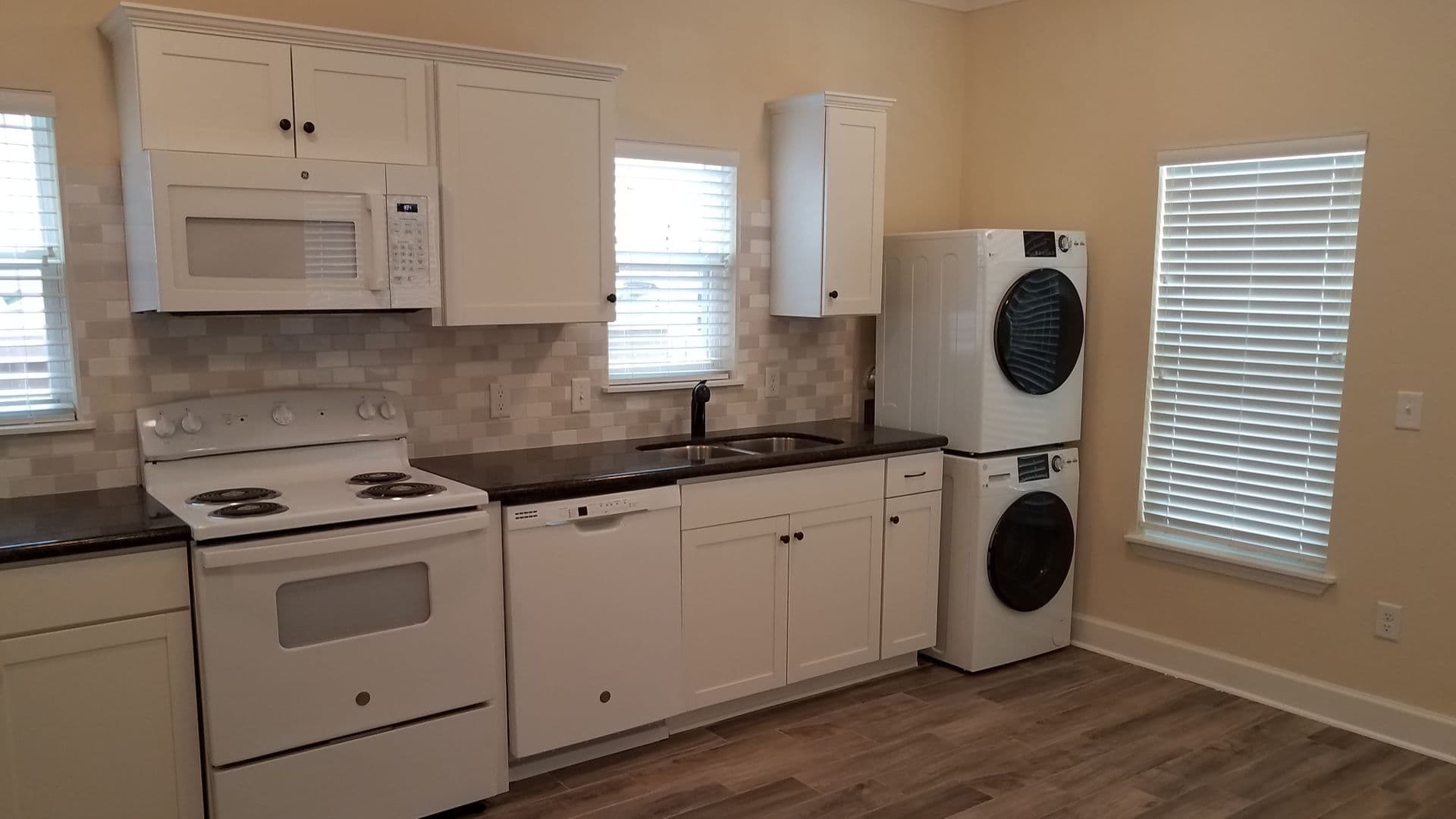 Gainesville House: 313 SW 12th Street