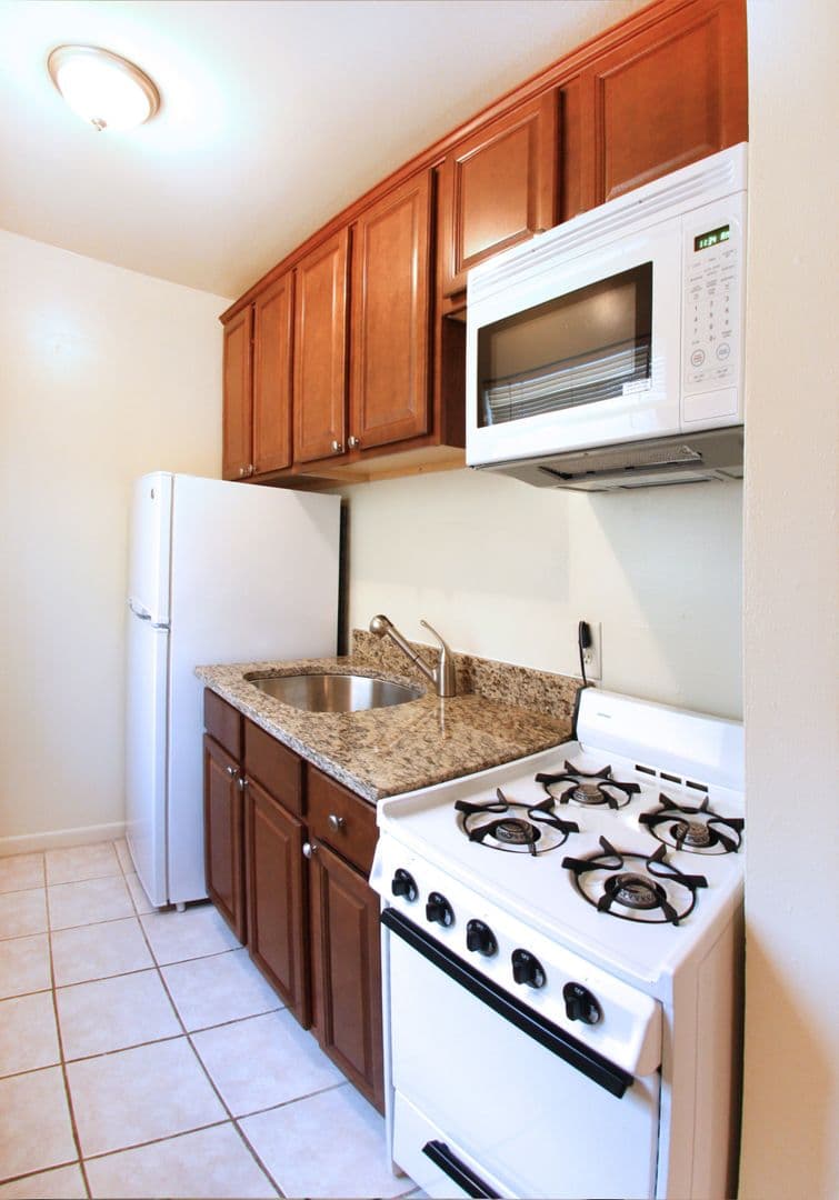 Gainesville Apartment: 1222 NW 8th Avenue