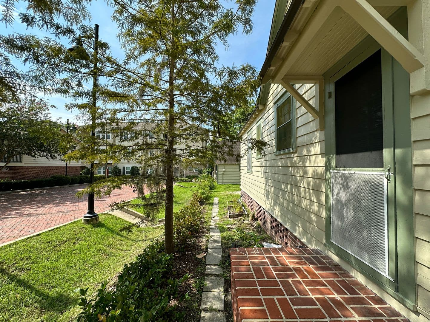 Gainesville House: 1111 SW 4th Ave