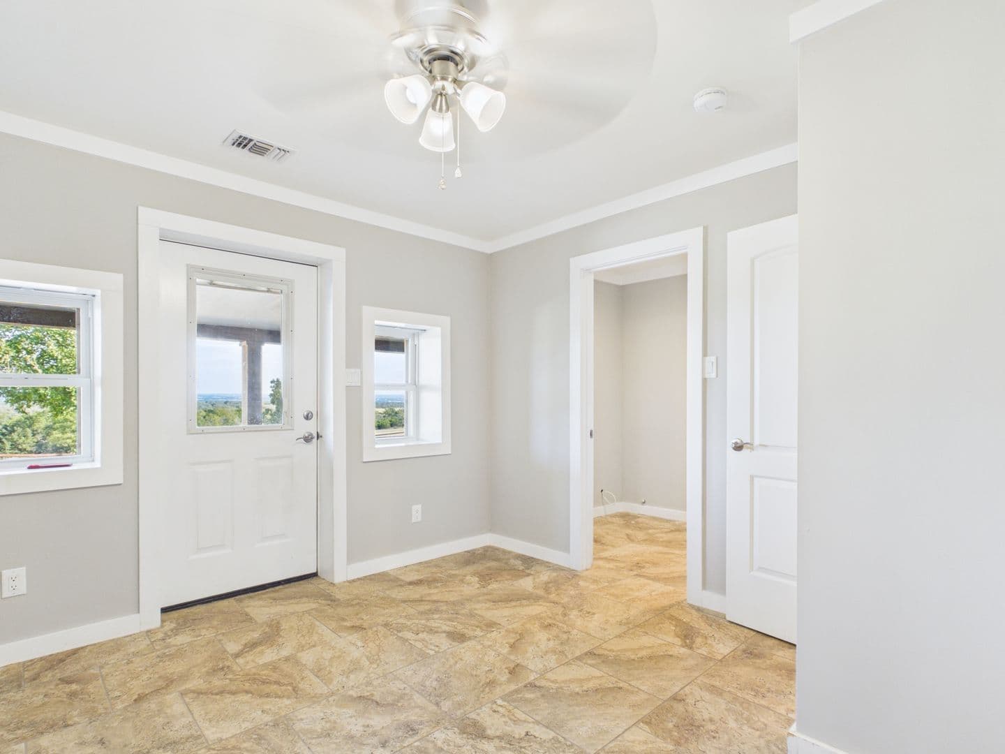Fredericksburg House: 1016 LUCKENBACH-CAIN CITY RD