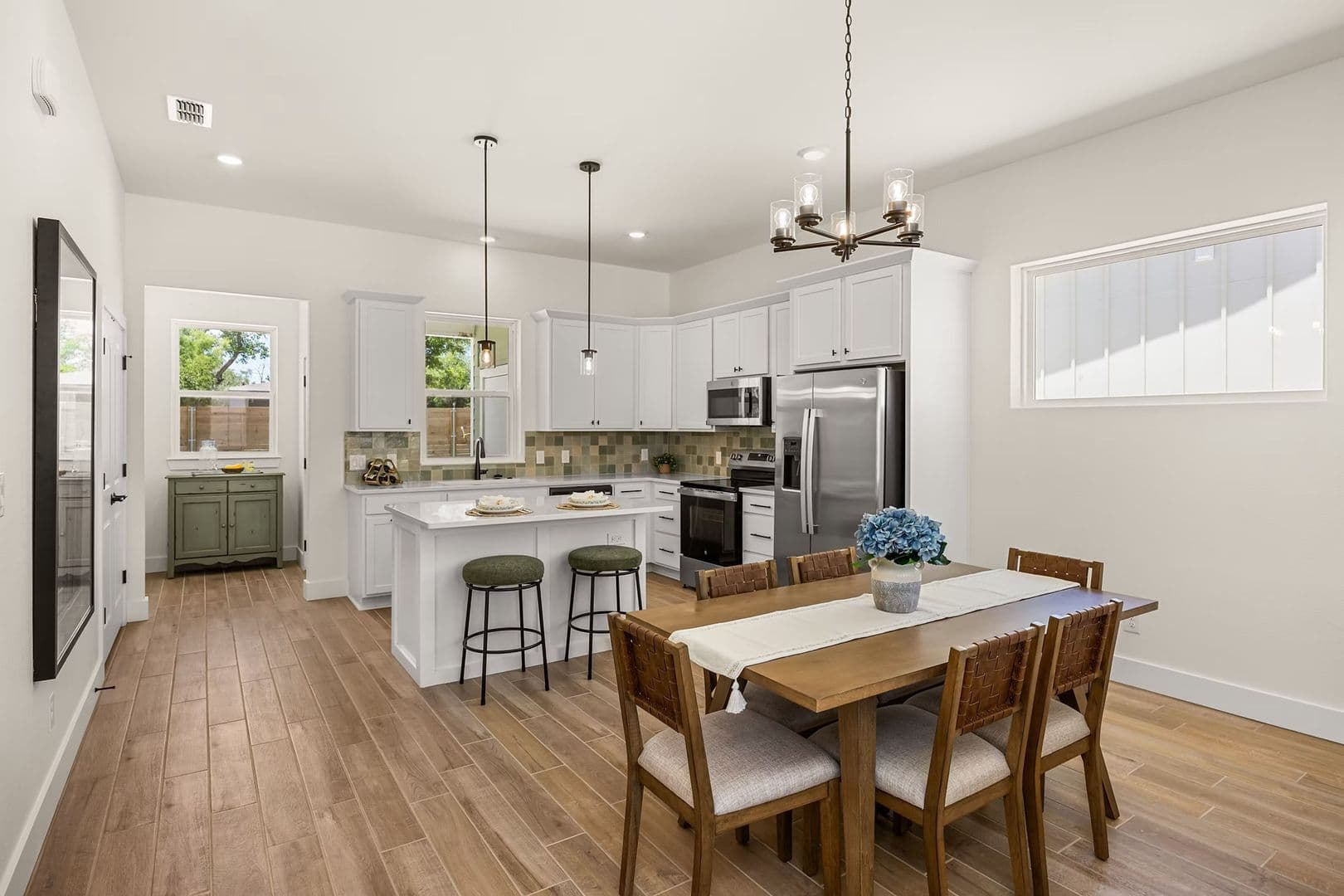 Fredericksburg House: 802 S Creek St Unit 103