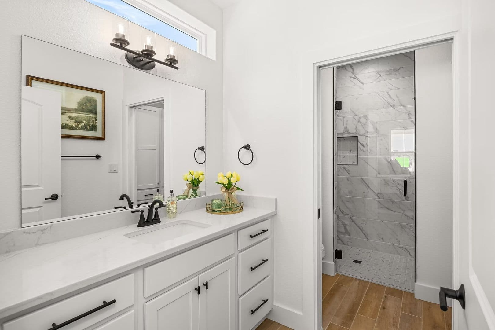 Fredericksburg House: 802 S Creek St Unit 103