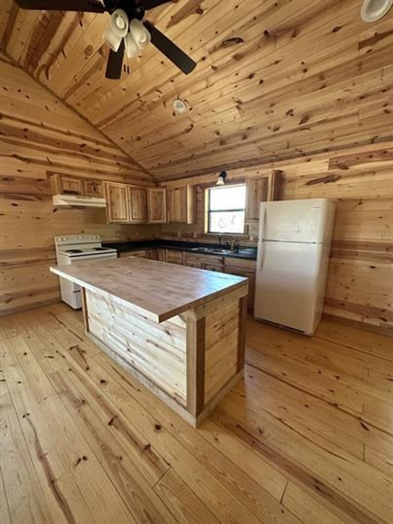 Harper House: 79 Hill Country Cabin Ln.