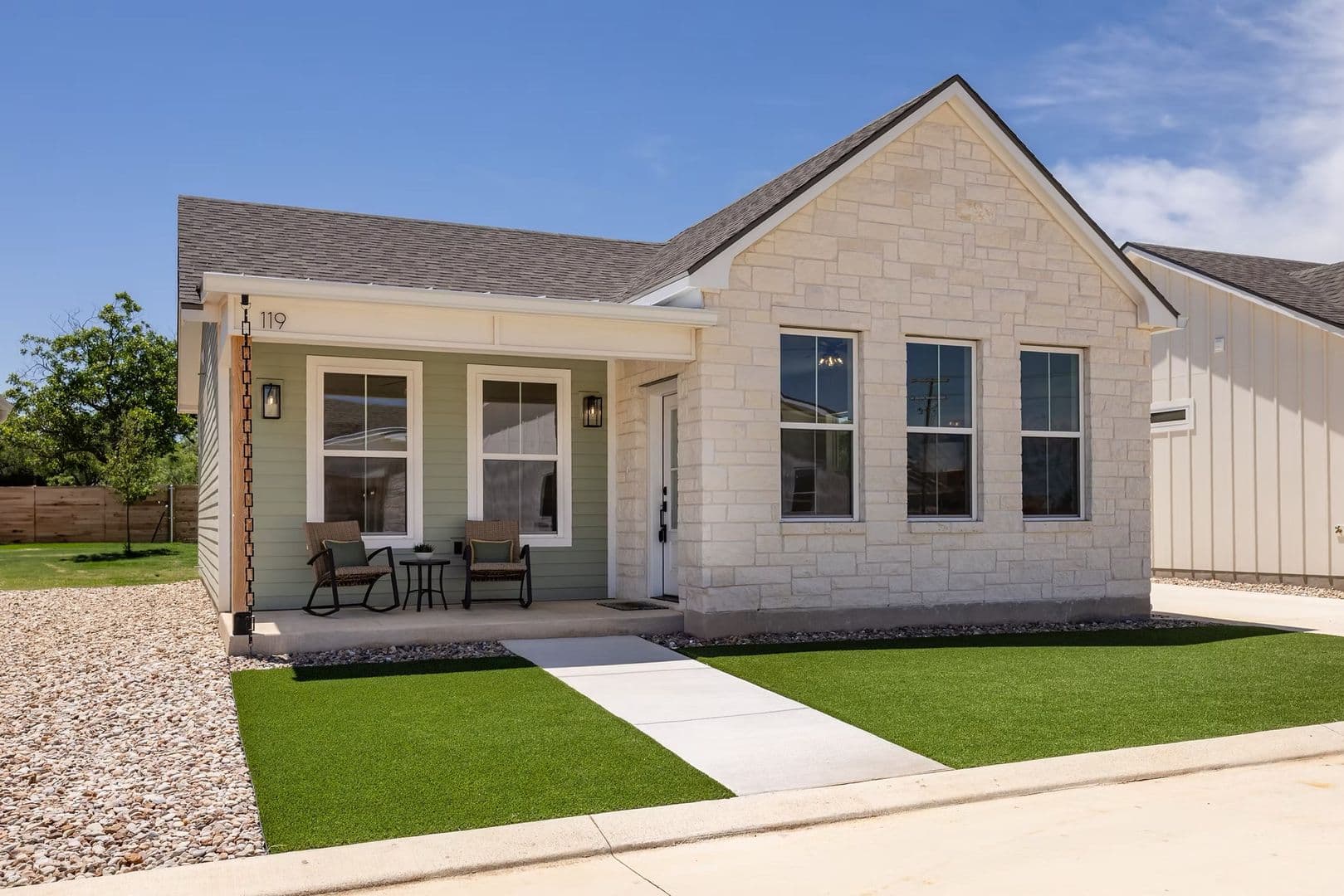 Fredericksburg House: 802 S Creek St Unit 103