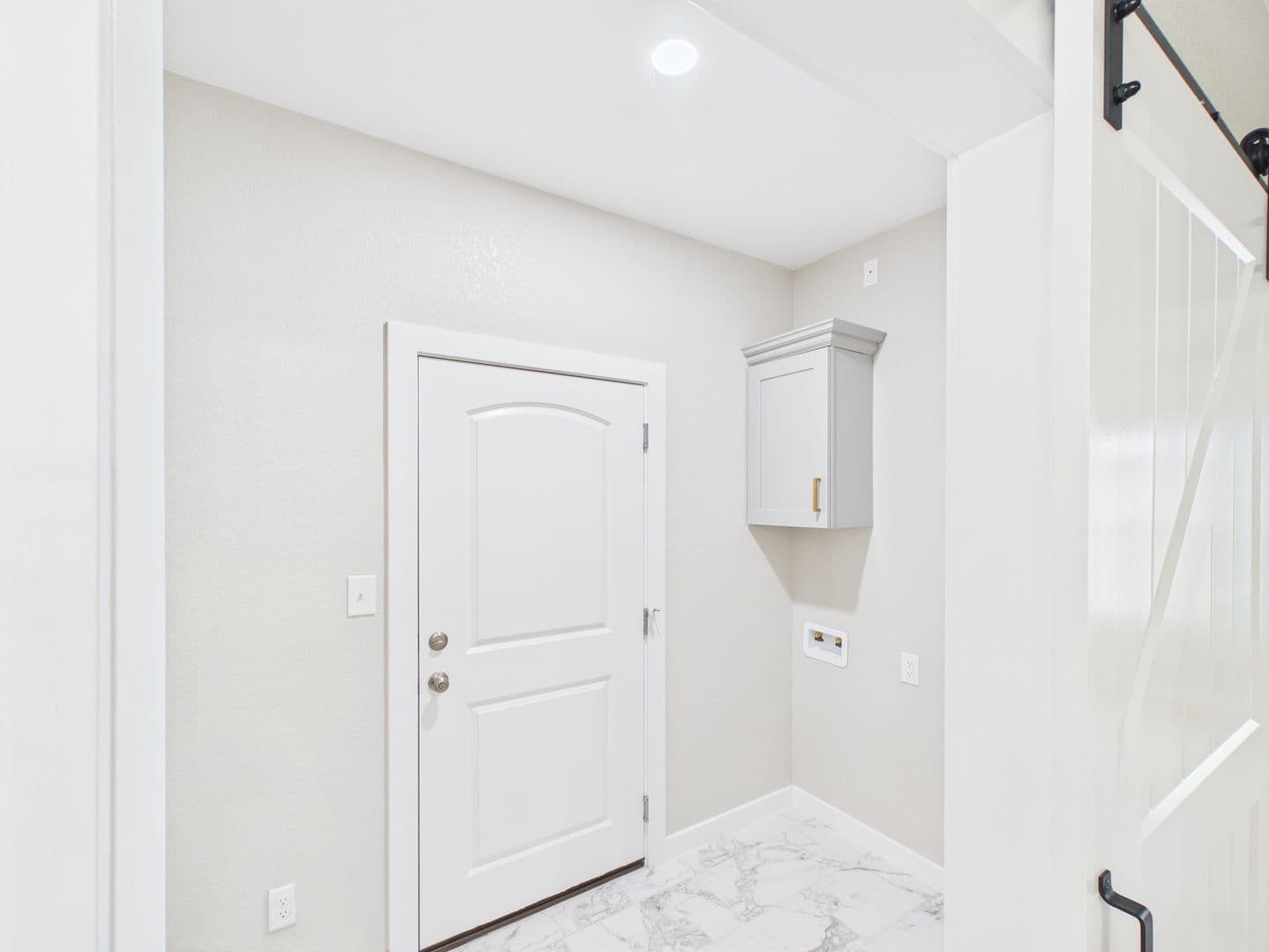 Fredericksburg House: 126 Feather Way