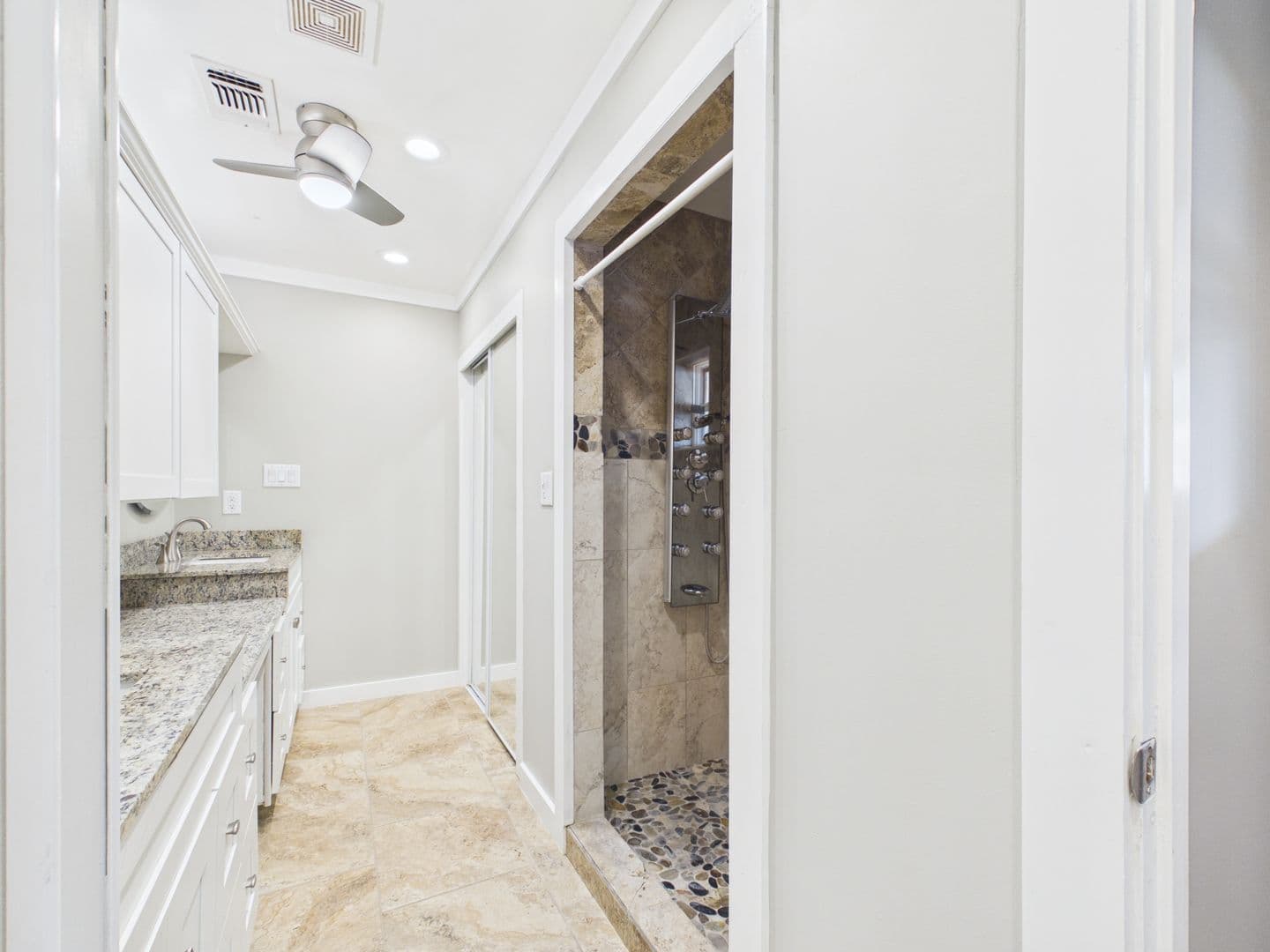 Fredericksburg House: 1016 LUCKENBACH-CAIN CITY RD