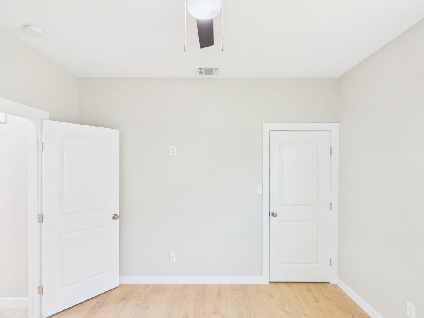 Fredericksburg House: 126 Feather Way