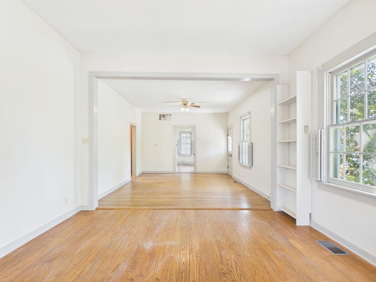 Fredericksburg House: 606 W Austin St