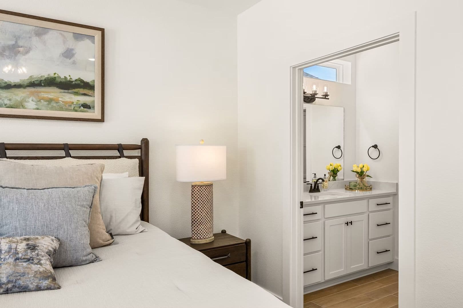 Fredericksburg House: 802 S Creek St Unit 103