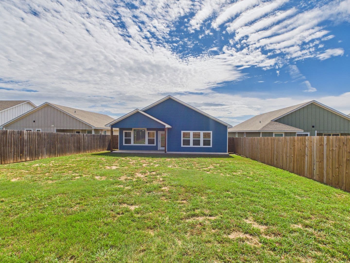 Fredericksburg House: 126 Feather Way