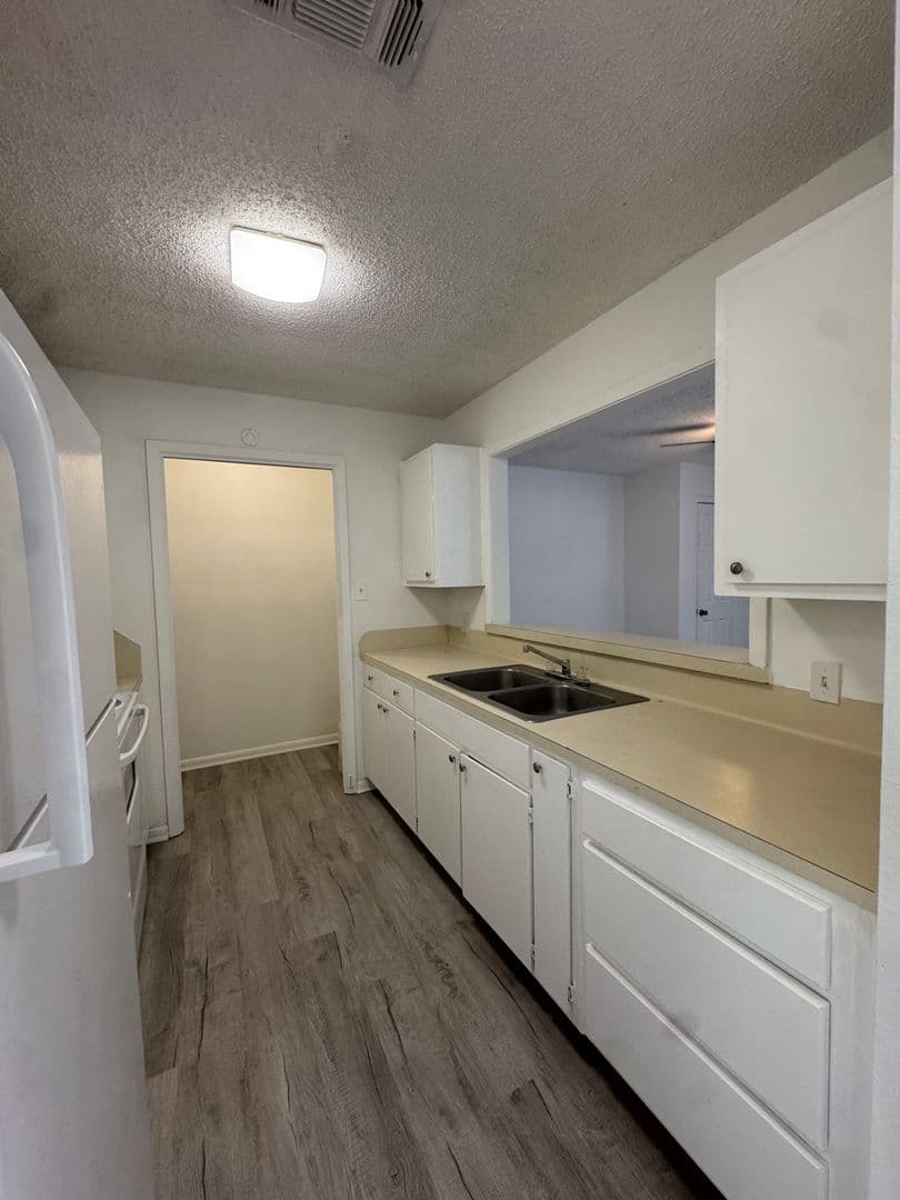 Marble Falls Apartment: 1601 Stoney Ridge Court