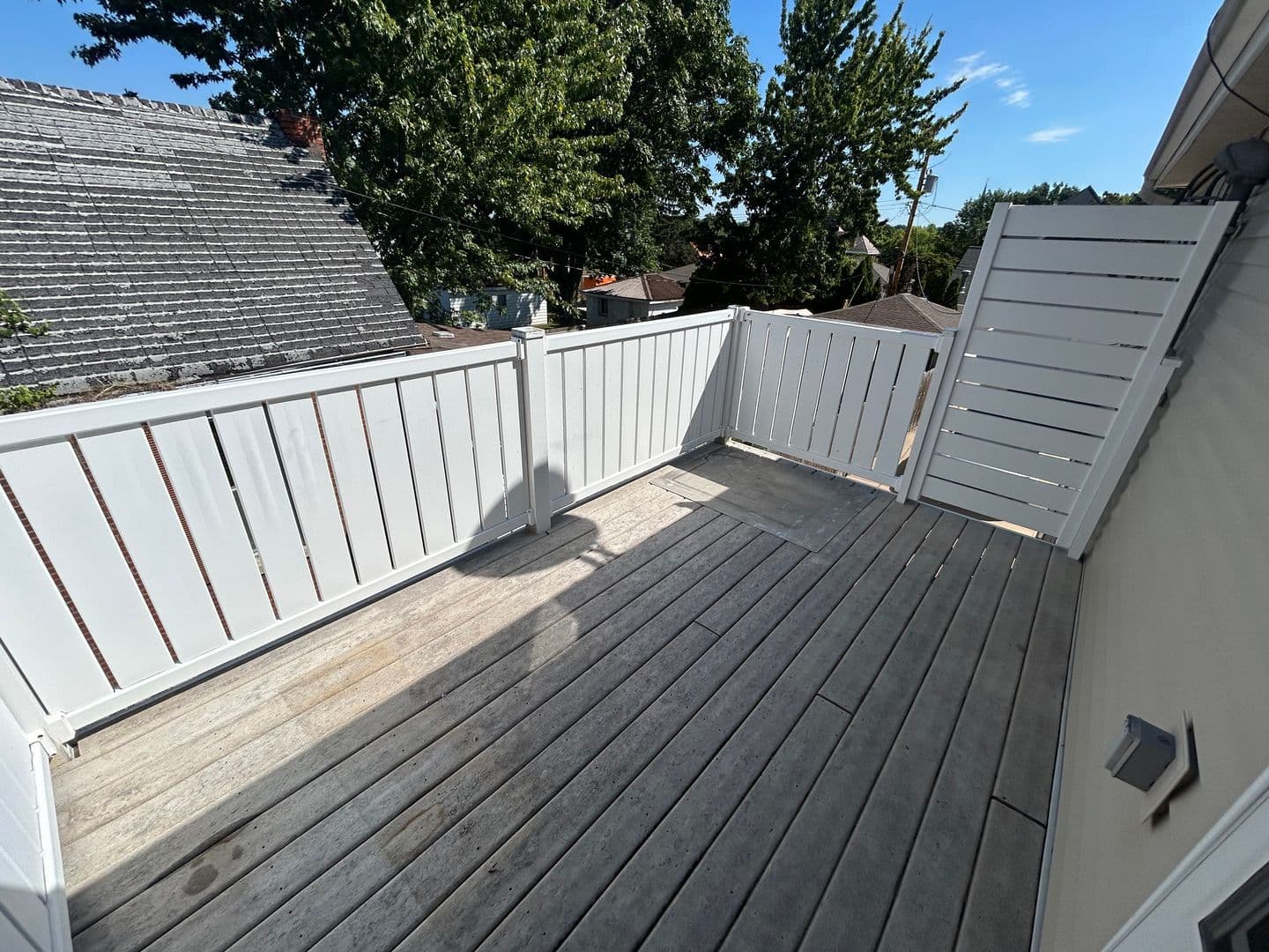 Quincy Apartment: 616 N 13th