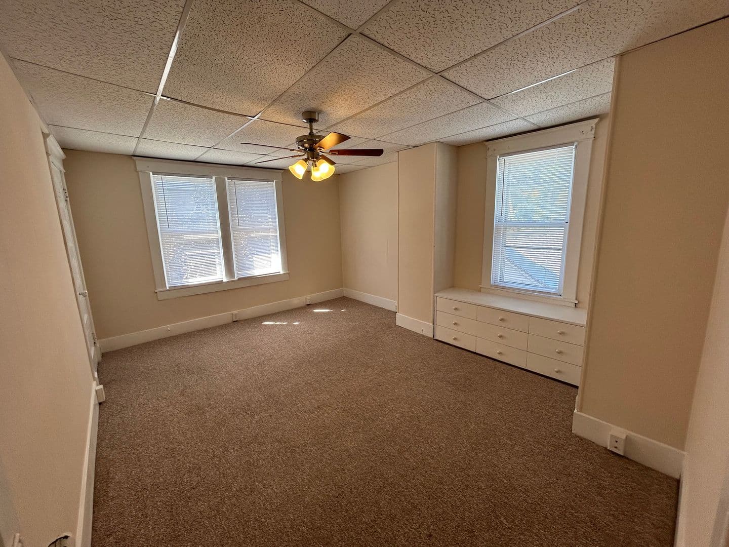 Quincy Apartment: 929-931 Kentucky