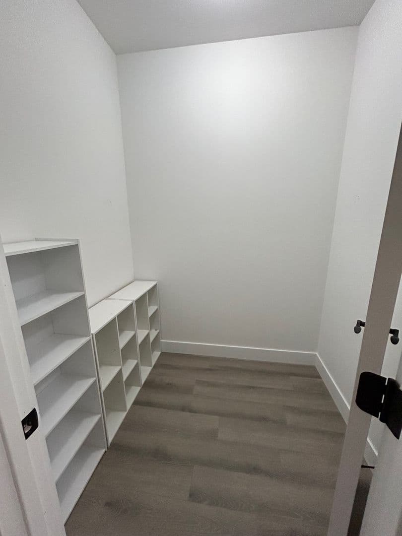 Quincy Apartment: 110 S 11th
