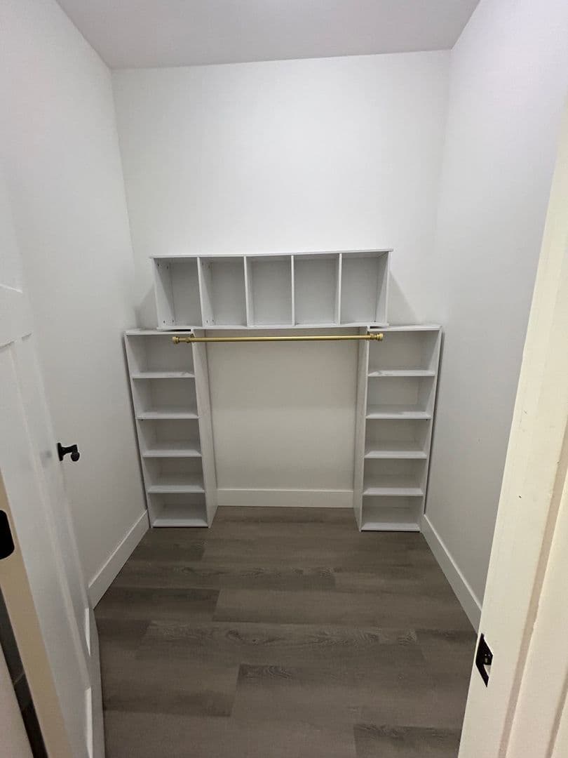Quincy Apartment: 110 S 11th