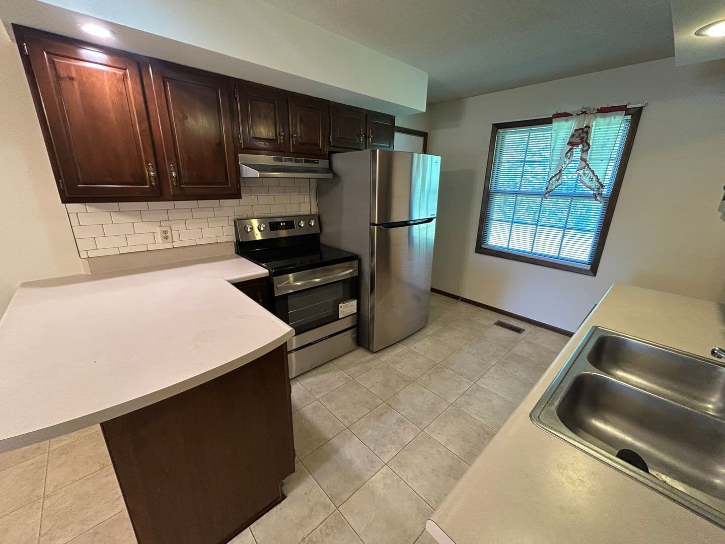 Quincy Apartment: 3429-3431 S Glendale