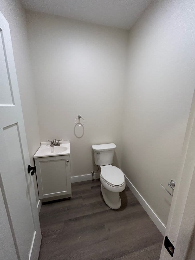 Quincy Apartment: 110 S 11th