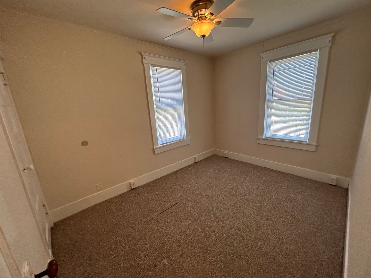 Quincy Apartment: 929-931 Kentucky