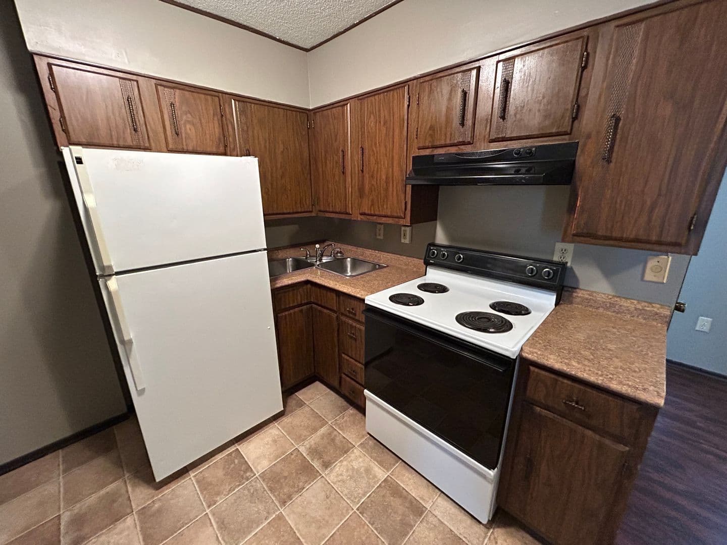 Quincy Apartment: 532-534 York